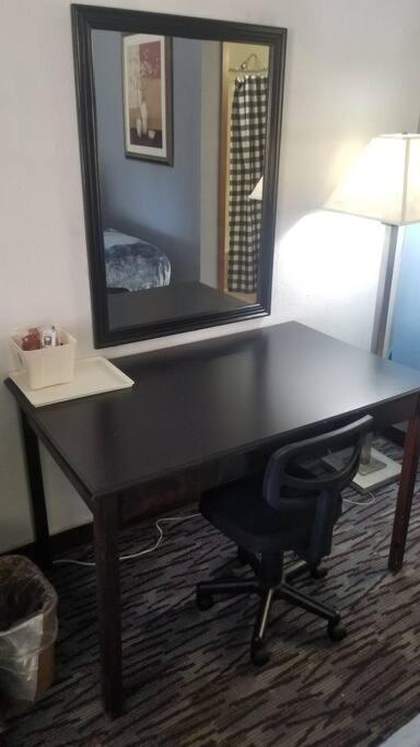 Hotel King Bed Hotel Room 120 Booking ستيلووتر المظهر الخارجي الصورة
